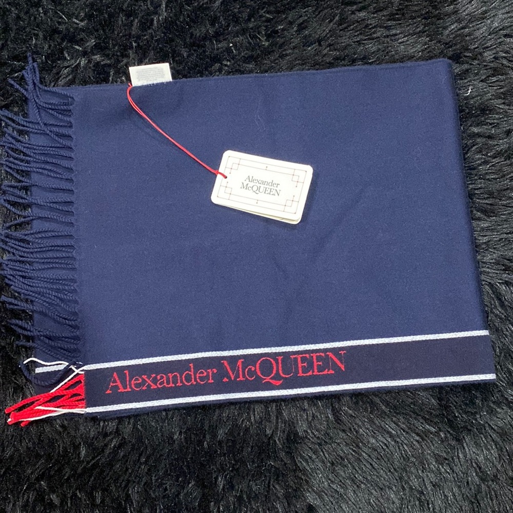 Authentic Alexander McQueen winter scarf